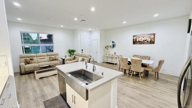 1319 Yannis Court, El Cajon CA: https://media.crmls.org/mediaz/577f533a-2ba9-465d-8385-53262df7f22b.jpg