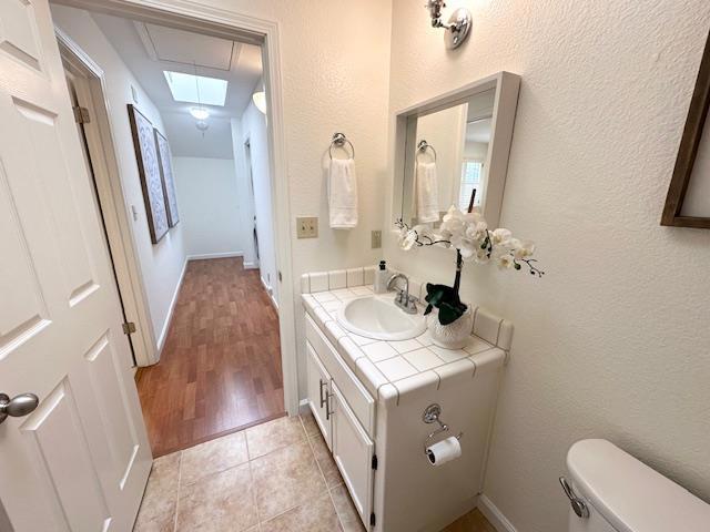 8 Arch Street, Redwood City CA: https://media.crmls.org/mediaz/577f85dc-e063-42f9-83bd-3d216a93b562.jpg