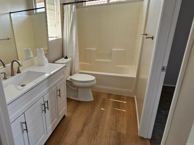 Detail Gallery Image 13 of 14 For 11080 Ivy Hill Dr, San Diego,  CA 92131 - 3 Beds | 2/1 Baths