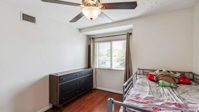 27468 Rosebay Ct, Temecula CA: https://media.crmls.org/mediaz/5780178c-f567-417d-90e8-dc5d5dedd6b4.jpg