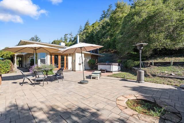 4760 Soquel Creek Road, Soquel CA: https://media.crmls.org/mediaz/57805ade-51a9-478e-9cb4-e312e5aebb36.jpg