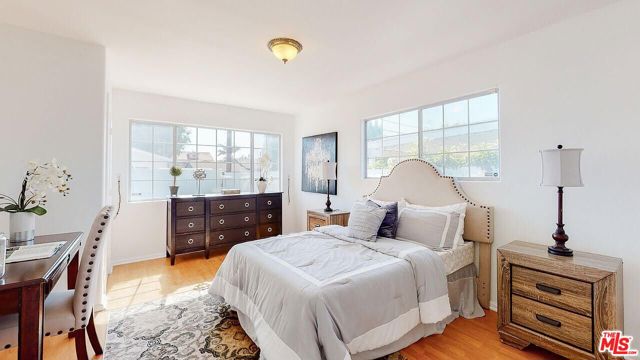 8212 Belford Avenue, Los Angeles CA: https://media.crmls.org/mediaz/578098e2-b2a8-4c20-9c5e-34128d583396.jpg