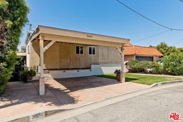 3804 Lenawee Avenue, Culver City CA: https://media.crmls.org/mediaz/57810784-47e6-4858-94b4-f4622f31b325.jpg