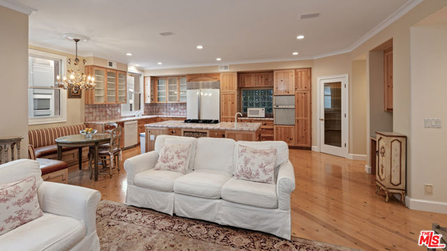 5105 Via Donte, Marina del Rey CA: https://media.crmls.org/mediaz/57813fa4-5919-45fd-beea-5894f4952e8a.jpg