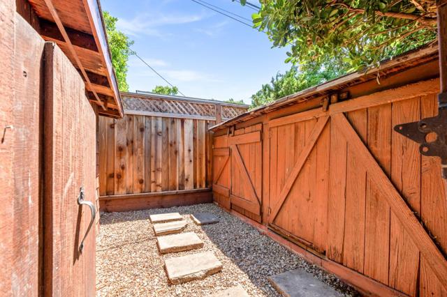 2362 Peachtree Lane, San Jose CA: https://media.crmls.org/mediaz/57815433-857e-4989-98d1-1be7482c28c7.jpg