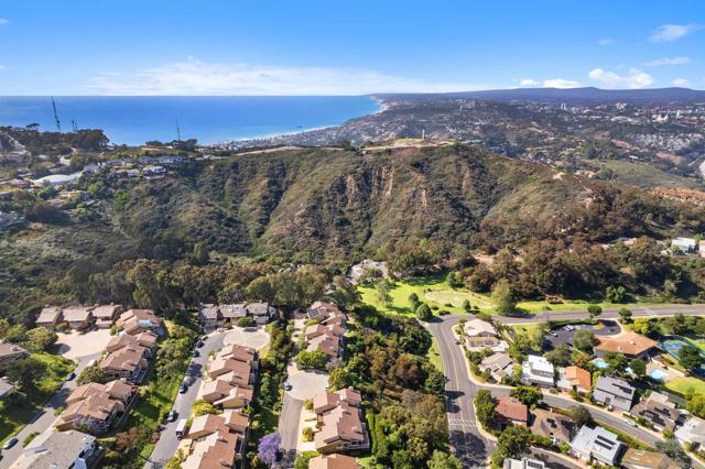 6635 Caminito Scioto, La Jolla CA: https://media.crmls.org/mediaz/57817989-0b3d-4c5d-a18f-9f143e00a0af.jpg