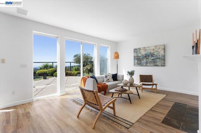 Image 11 of 60 For 7900 Pineville Cir