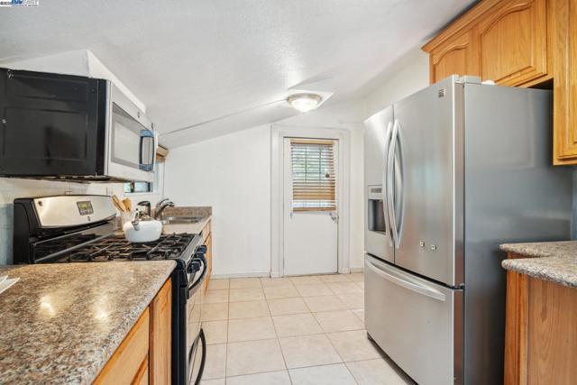 11349 Alameda Ave, Brookdale CA: https://media.crmls.org/mediaz/5781eb7f-3c76-4945-ac41-a6c2bfd3a8f1.jpg