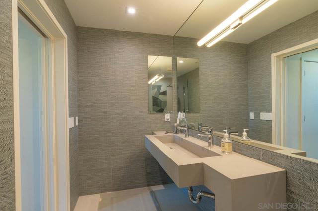 1441 9Th Ave, San Diego CA: https://media.crmls.org/mediaz/57828a7e-cdfb-47e2-bd55-a9389bc86e7e.jpg