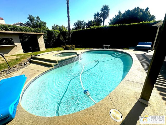 68200 Durango Road, Cathedral City CA: https://media.crmls.org/mediaz/5782b526-751b-4234-be9c-f3966d7b96d8.jpg