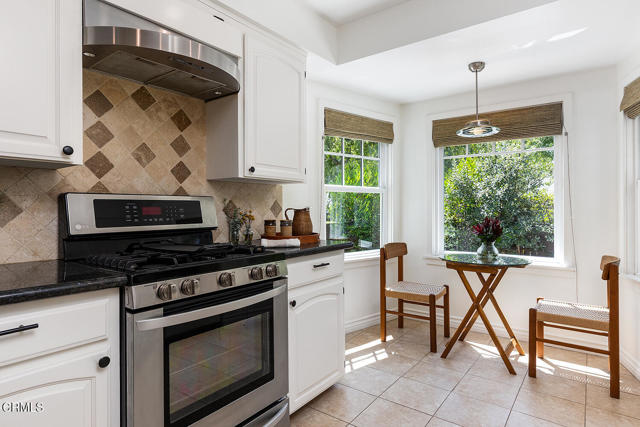 Detail Gallery Image 15 of 36 For 545 N Sunnyslope Ave, Pasadena,  CA 91107 - 3 Beds | 2/1 Baths
