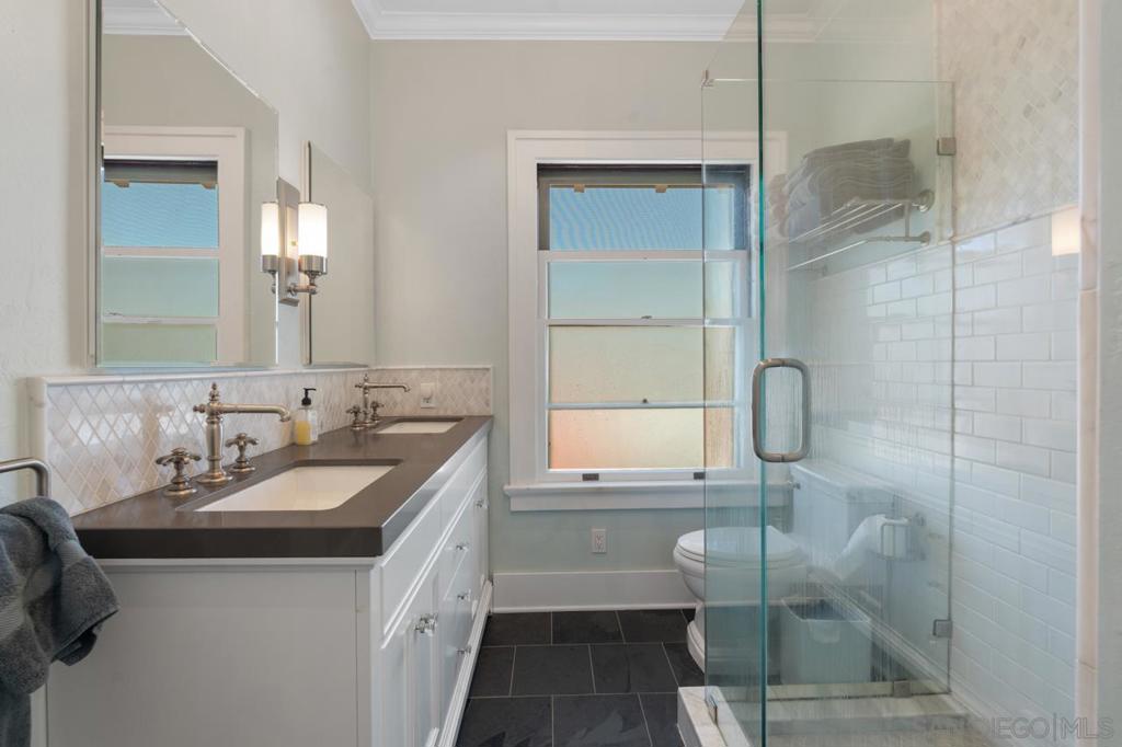 MLS #250040372SD image #27