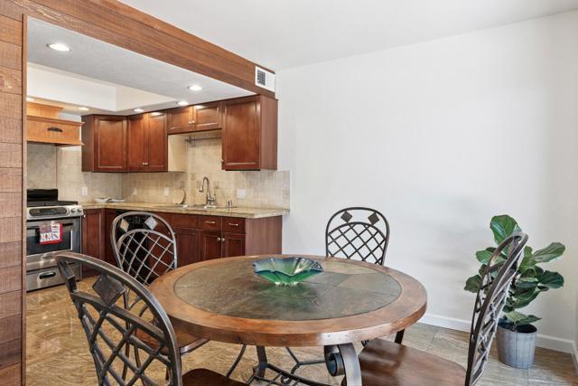 5525 Scotts Valley Drive, Scotts Valley CA: https://media.crmls.org/mediaz/5782e56b-52b4-4a29-8e4b-8695021150ca.jpg