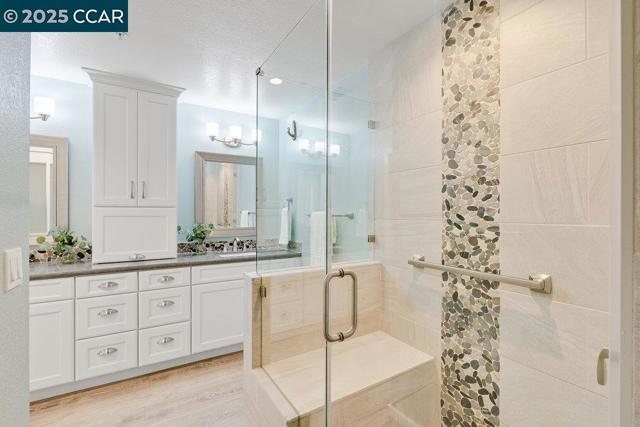 4332 Terra Granada Dr, Walnut Creek CA: https://media.crmls.org/mediaz/5783d307-3c9f-42db-9122-315161dff88b.jpg