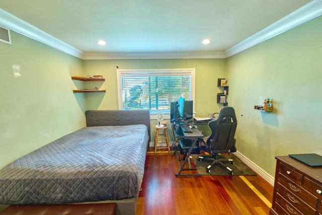 895 Greenwich Drive, Gilroy CA: https://media.crmls.org/mediaz/5784053a-d1cd-4dd1-b807-9cabdc6e0fb8.jpg