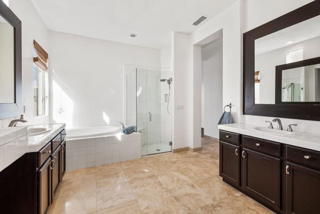 74062 Jeri Lane, Palm Desert CA: https://media.crmls.org/mediaz/57842a38-1405-4b5d-81dc-cc68a3565adc.jpg