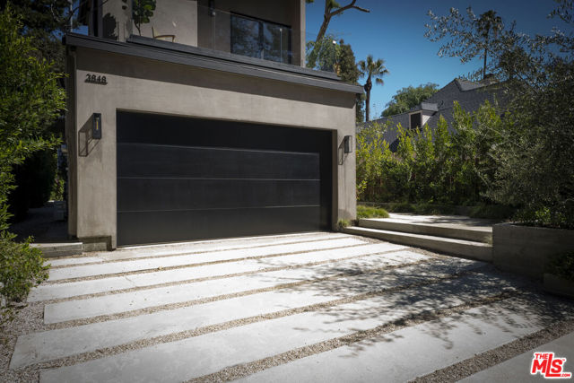 Image 43 of 44 For 3848 Vantage Avenue