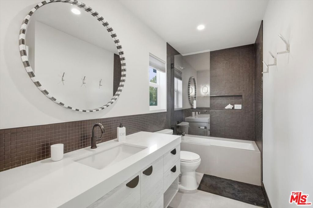 MLS #25625545 image #24