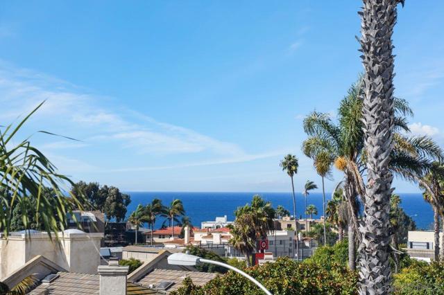 7431 Draper, La Jolla CA: https://media.crmls.org/mediaz/5784f537-0f2a-4d58-b589-4704a79a30b3.jpg