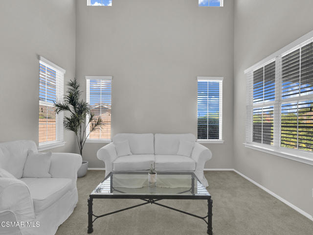 659 N Muirfield Avenue, Simi Valley CA: https://media.crmls.org/mediaz/57855e23-b433-47e3-84e9-d69ea5a12f6b.jpg
