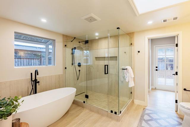 2083 Louise Lane, Los Altos CA: https://media.crmls.org/mediaz/5785c6f2-3595-4bb9-8490-b17cf9c97412.jpg