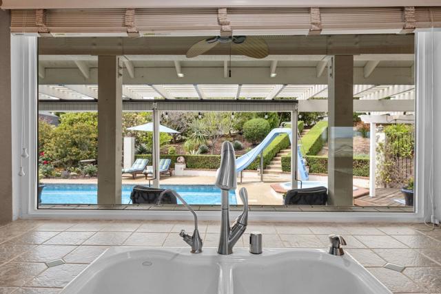 620 Lacrosse Place, Escondido CA: https://media.crmls.org/mediaz/57866b8f-0c0a-492b-abee-7c206ca6301a.jpg