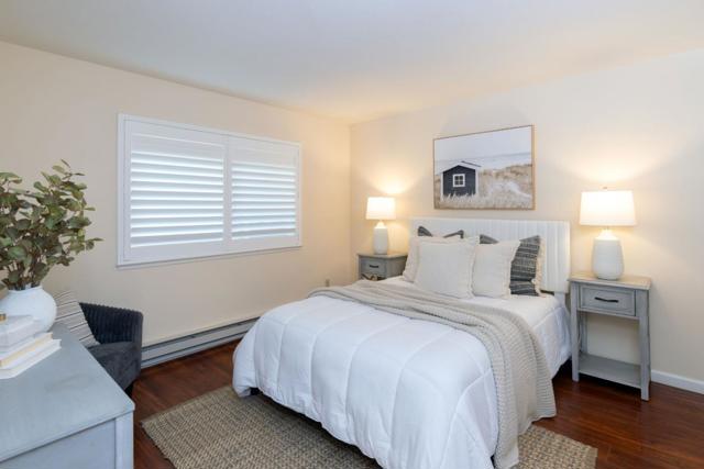 825 Balboa Avenue, Capitola CA: https://media.crmls.org/mediaz/5786ba6b-a897-4154-834a-e7c2e6fd5228.jpg