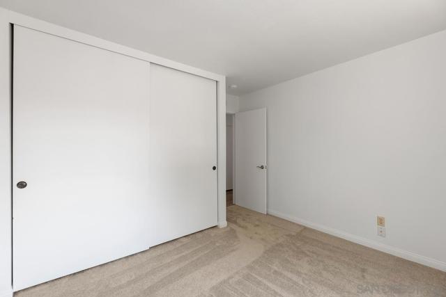 13046 Paseo del Verano, San Diego CA: https://media.crmls.org/mediaz/5786d60f-dd3c-488d-9b7b-f8fa75e59a75.jpg