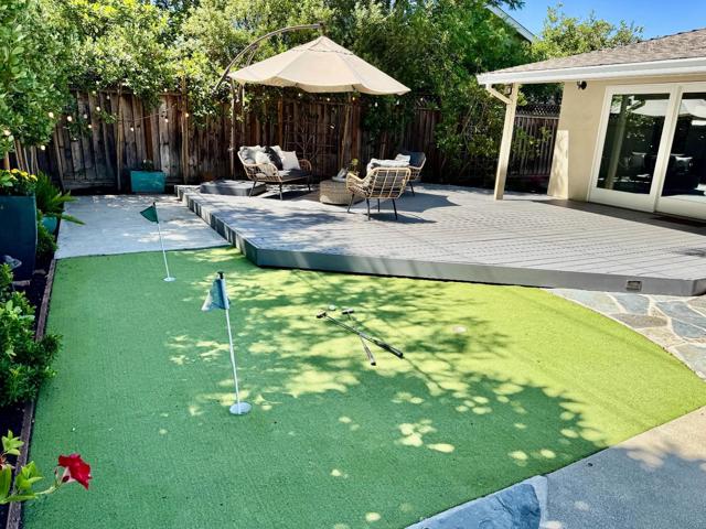 1869 Walnut Drive, Mountain View CA: https://media.crmls.org/mediaz/57881b26-c6a6-414c-822d-8041978c762b.jpg