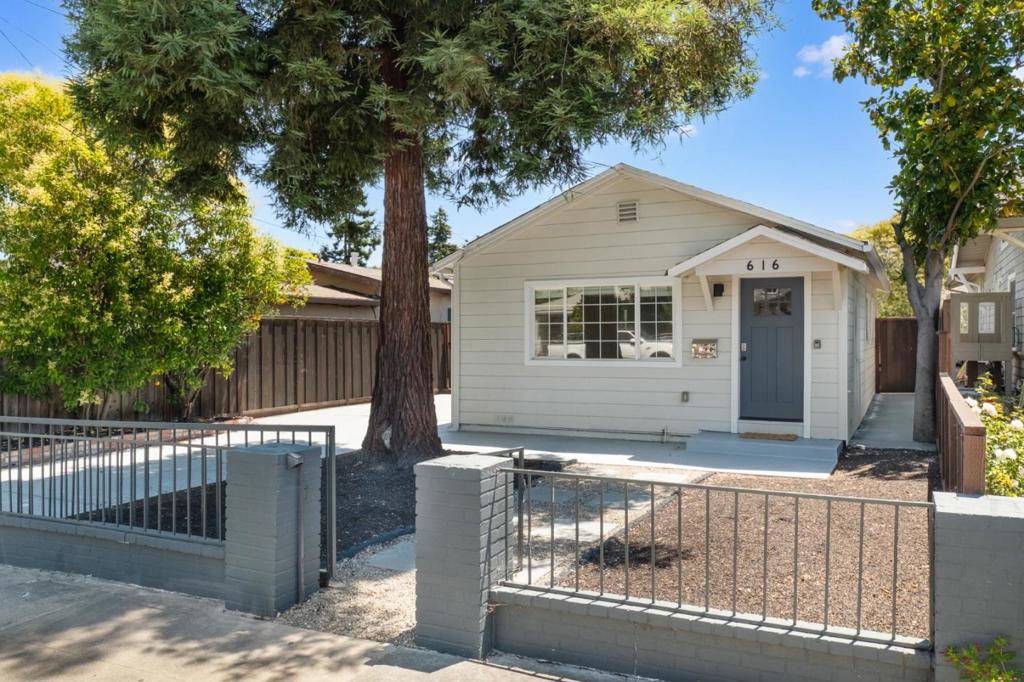 616 Douglas Avenue