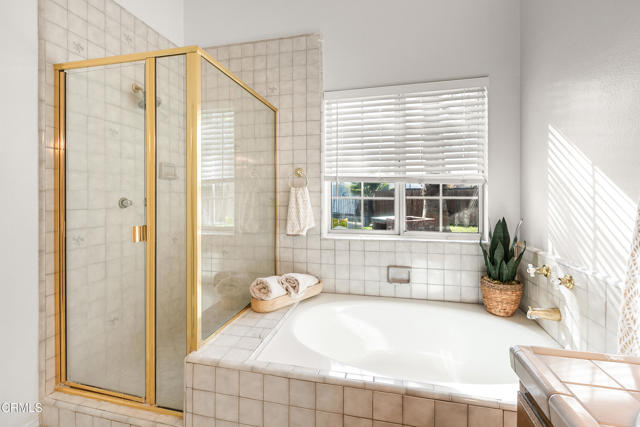 10240 Principe Place, Santa Rosa CA: https://media.crmls.org/mediaz/578834fe-cfb8-4c04-b677-b975ff216991.jpg