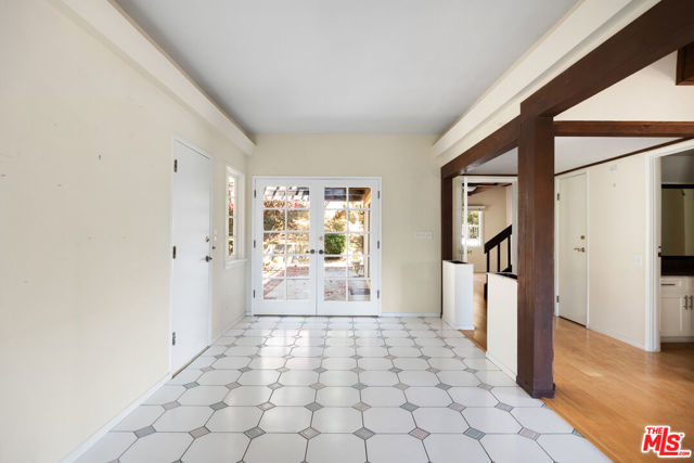 16619 Bienveneda Place photo 5