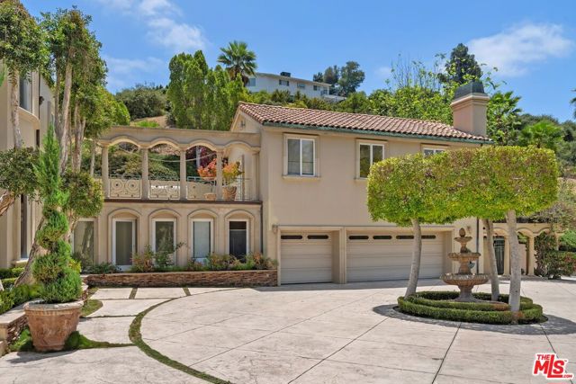 16980 Escalon Drive, Encino CA: https://media.crmls.org/mediaz/57897b6e-ee33-46ad-b87f-c6bb71fa0d9d.jpg