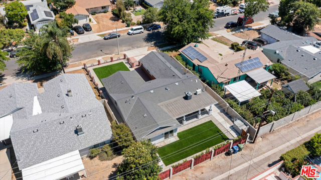 24114 Gilmore Street, West Hills CA: https://media.crmls.org/mediaz/5789aaa4-d172-4534-acfc-d6ed2406ae8a.jpg