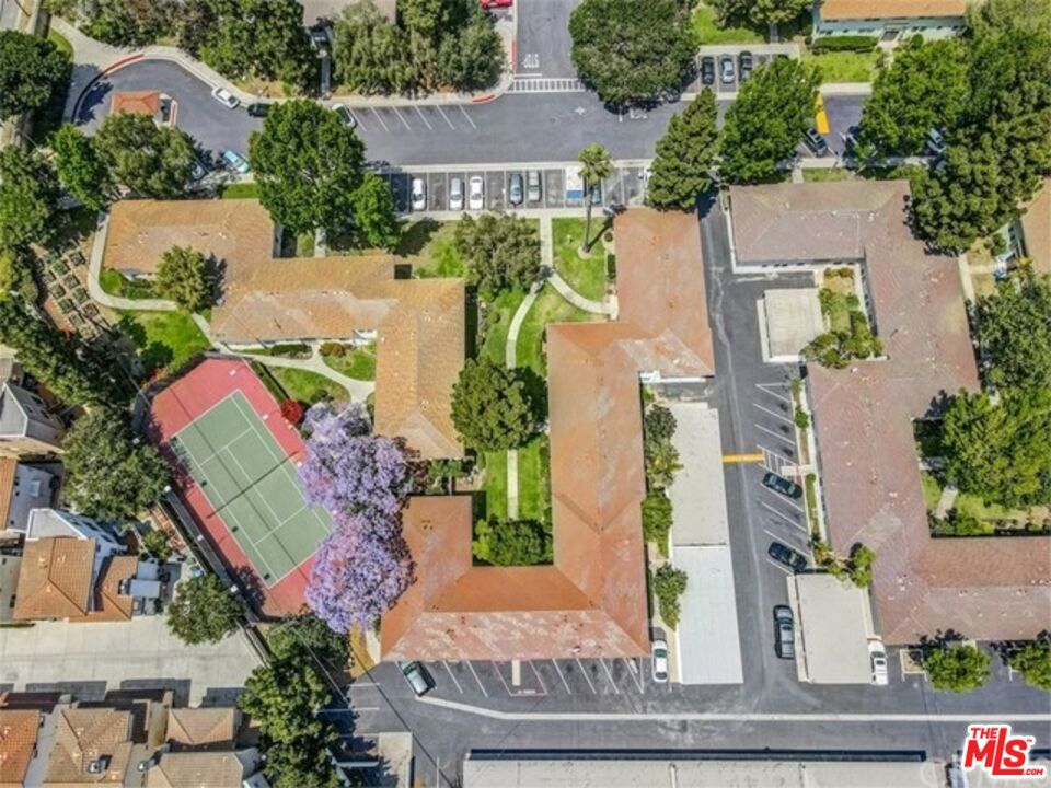 https://media.crmls.org/mediaz/5789d40f-fcff-4b1e-9304-bc599a1301f9.jpg?preset=X-Large