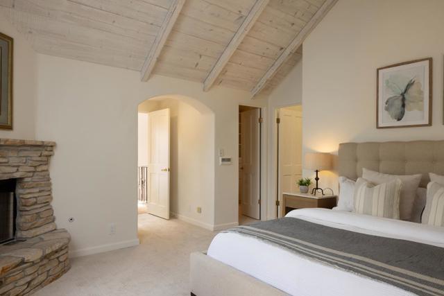 0 Forest 3 SE of 8th Avenue, Carmel CA: https://media.crmls.org/mediaz/5789dbf3-81b9-48af-bd5b-b773ea0ea469.jpg