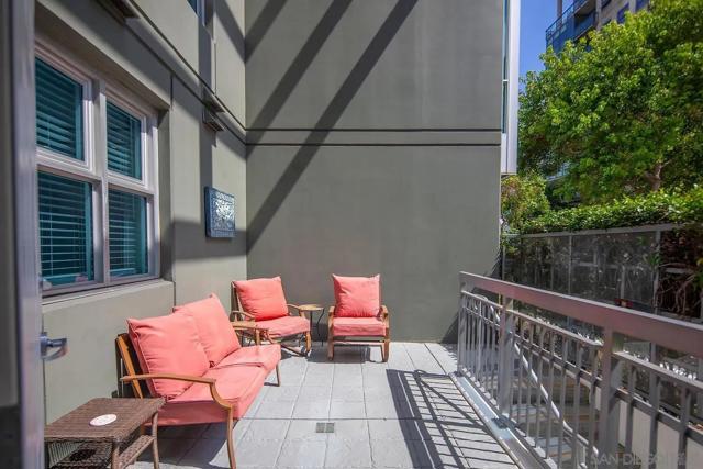 300 W Beech, San Diego CA: https://media.crmls.org/mediaz/578a70d1-8071-4002-b5cc-e60b9c80a48d.jpg