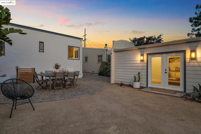 533 Lewis Ave, San Leandro CA: https://media.crmls.org/mediaz/578a8bbb-d08e-49eb-a9ea-f896a2f93714.jpg