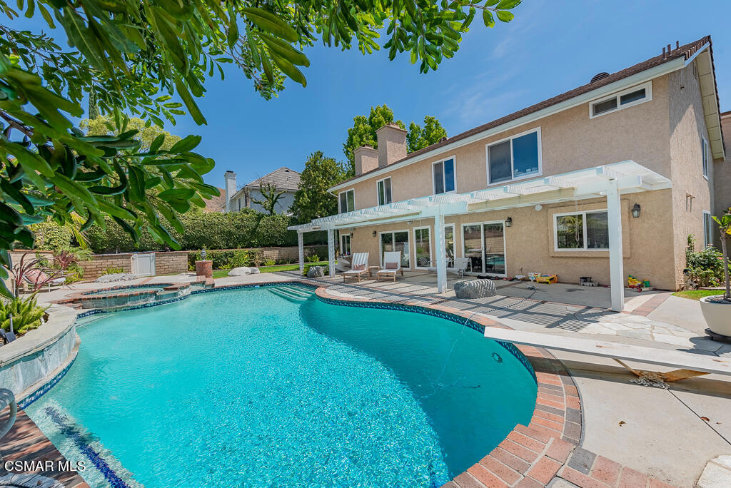 5841 Middle Crest Drive, Agoura Hills, CA 91301