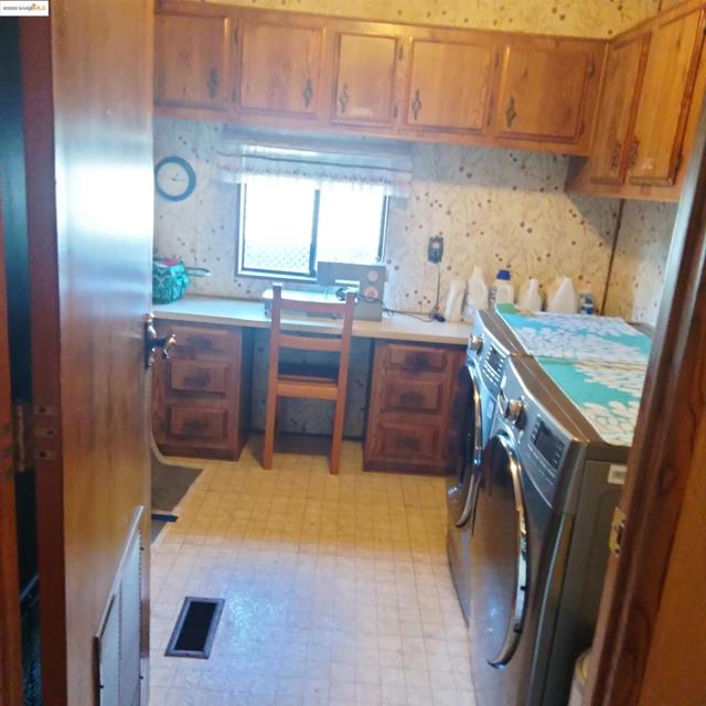 45 Mark Lane, Antioch CA: https://media.crmls.org/mediaz/578bc9fe-435c-48e8-894f-3eabae1c56d7.jpg