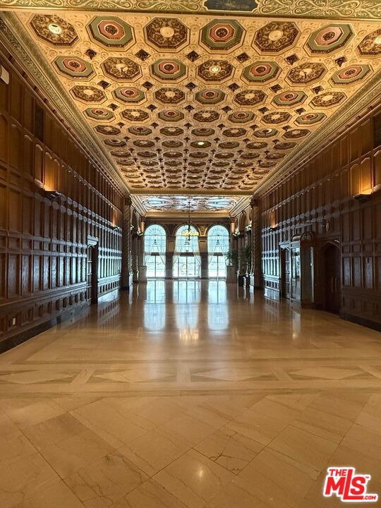 515 S Olive Street, Los Angeles CA: https://media.crmls.org/mediaz/578bde81-dcd8-41a3-bb40-ed3f8a0a1b87.jpg