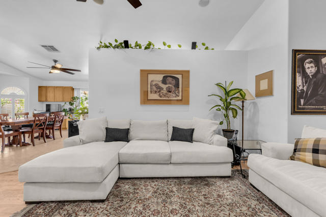 Image 34 of 64 For 52680 Avenida Martinez