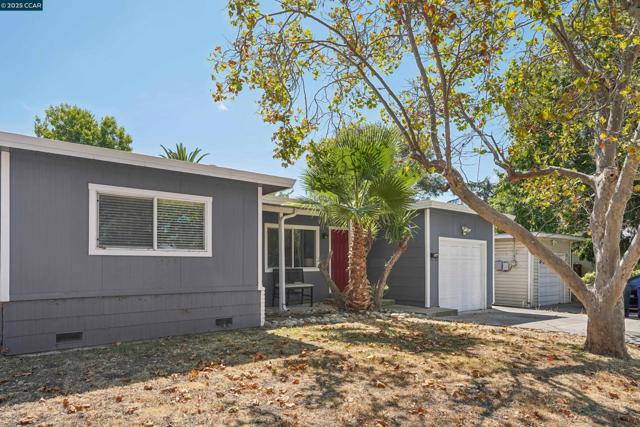 2838 Loma Vista Ave, Concord CA: https://media.crmls.org/mediaz/578c37ad-c4af-4cf9-83af-e2a3143de82a.jpg