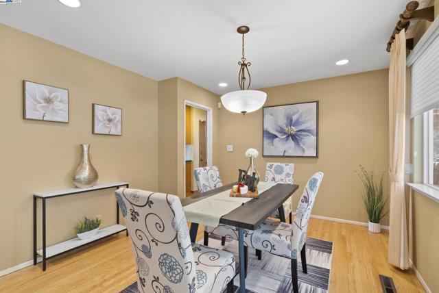 4301 Norris Rd, Fremont CA: https://media.crmls.org/mediaz/578c3b37-3d7c-4af3-b6d1-cf0ace1f7d28.jpg