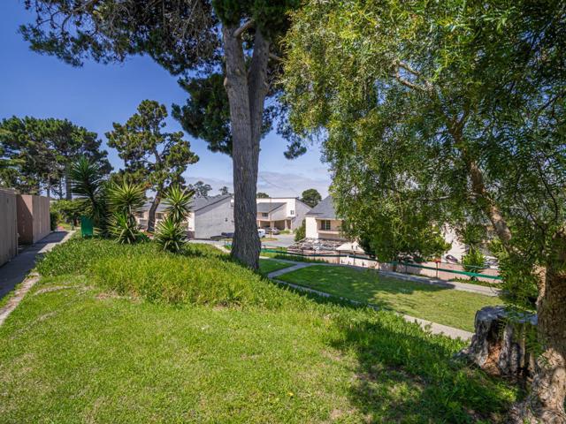 914 Acosta Plaza, Salinas CA: https://media.crmls.org/mediaz/578c8d77-f835-4555-8437-56e56fd64849.jpg