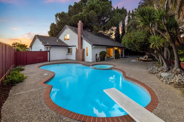 3157 Valmaine Court, San Jose CA: https://media.crmls.org/mediaz/578c93b6-e668-4933-afb2-9f20c3809055.jpg