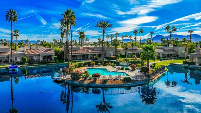 141 Lake Shore Drive, Rancho Mirage CA: https://media.crmls.org/mediaz/578d33f3-27e5-4175-b58e-644281c8558d.jpg
