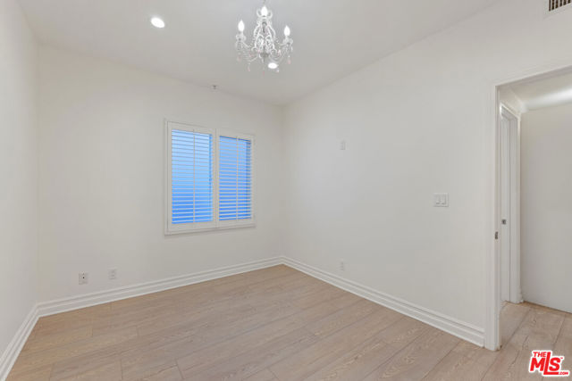 4711 Ambrose Avenue, 204 photo 26