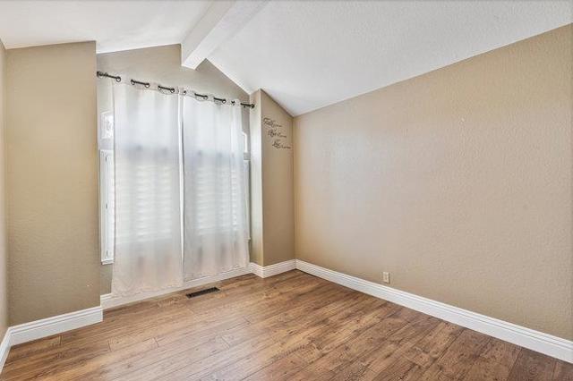 120 Tierra Del Sol, Hollister CA: https://media.crmls.org/mediaz/578e5b44-24f2-463b-87ef-2e0e3bcbed4c.jpg