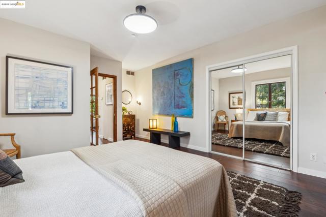 2633 Benvenue, Berkeley CA: https://media.crmls.org/mediaz/578f0e5a-bde8-4b46-94c9-6fc503cee90f.jpg